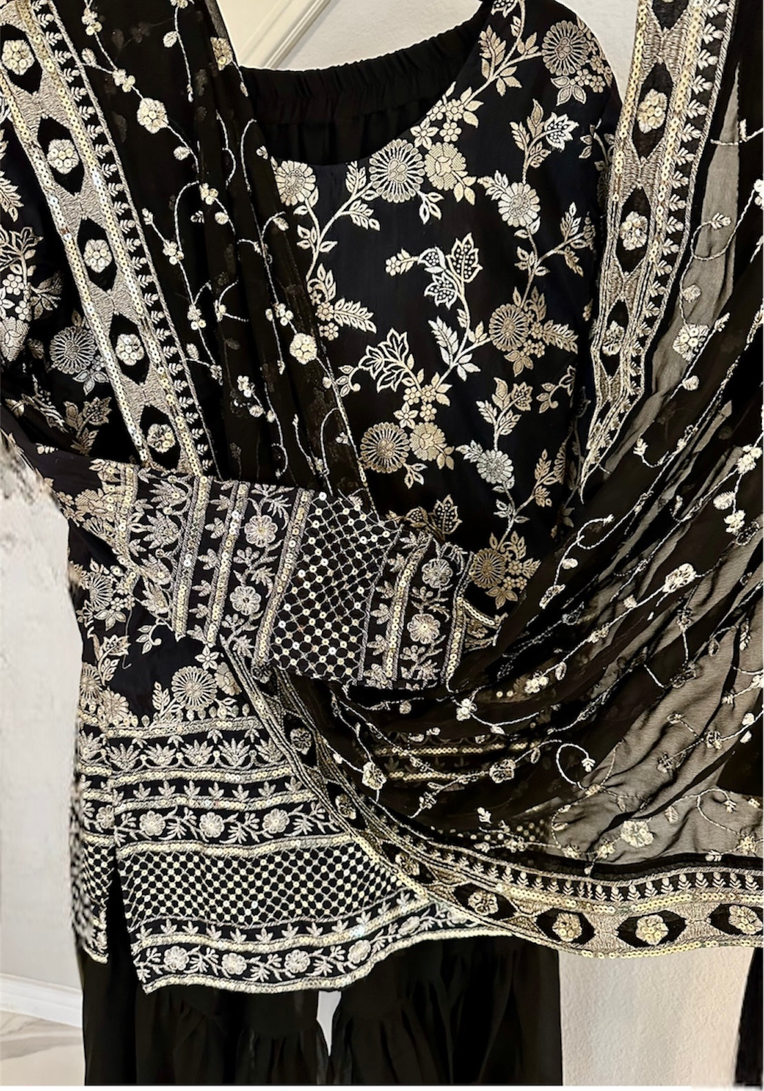 Black Dahlia Sharara