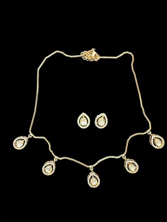 Sarla Everday Necklace Set - Gold