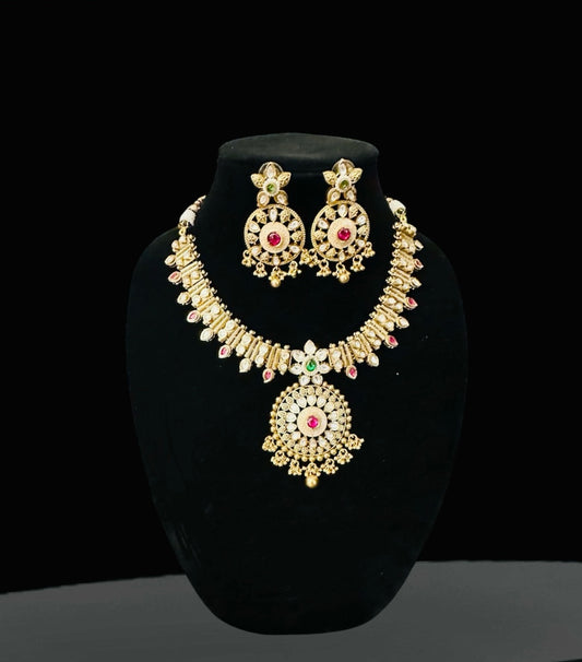 Maya Antique Gold Necklace Set