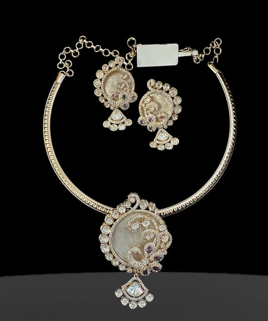 Mayuri Hasli Necklace Set - White