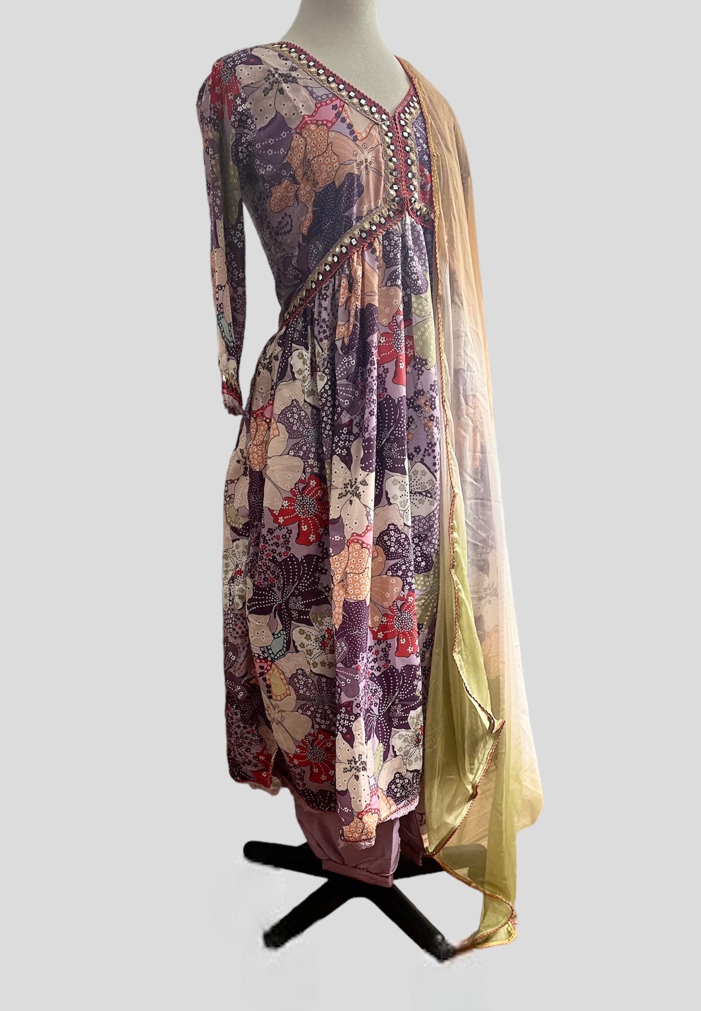 Alia Cut with Afghani Pants - Lavender and Green