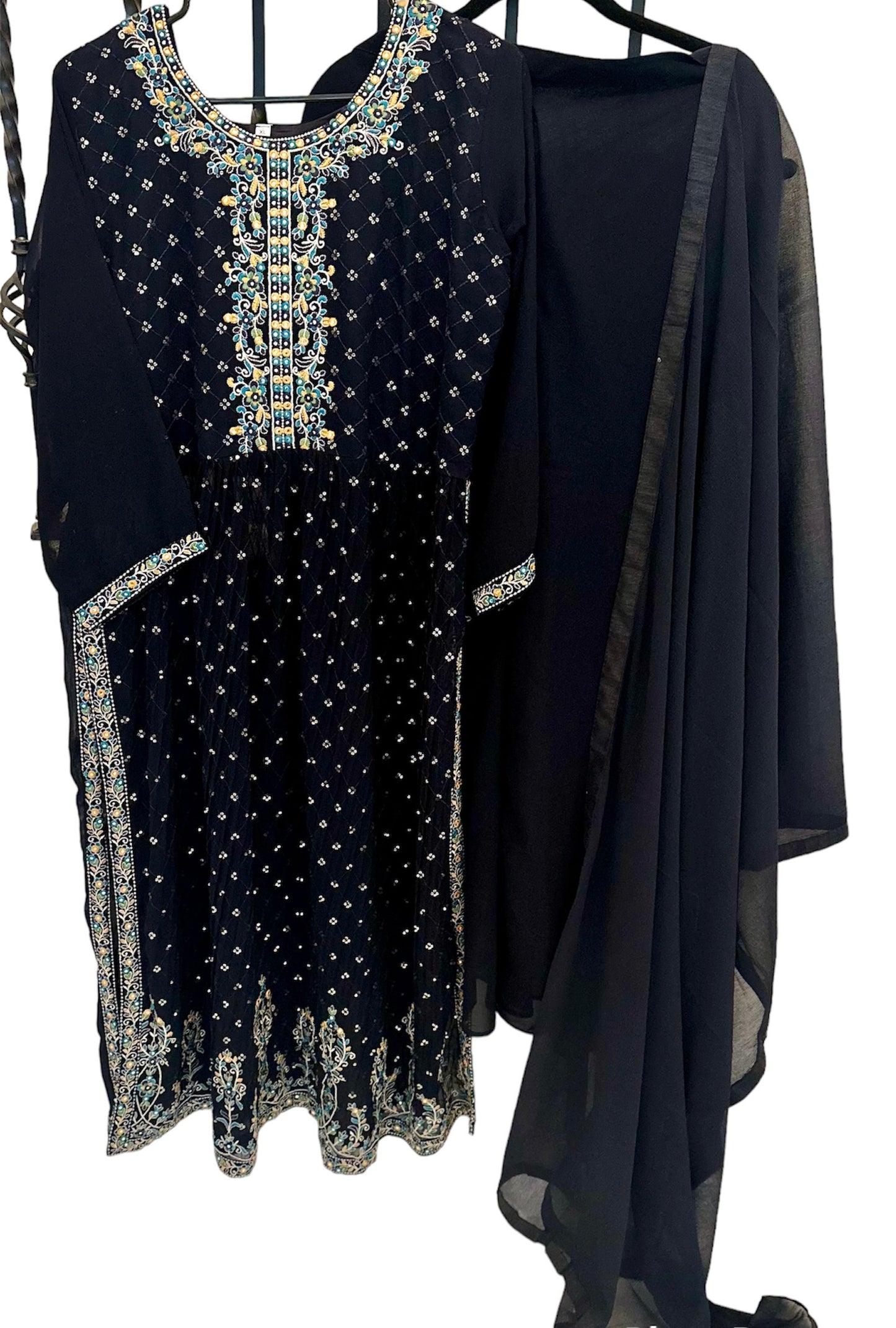 Nyra Cut - 3piece Suit